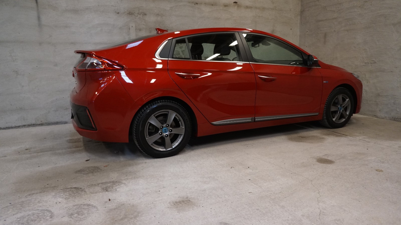 Hyundai IONIQ