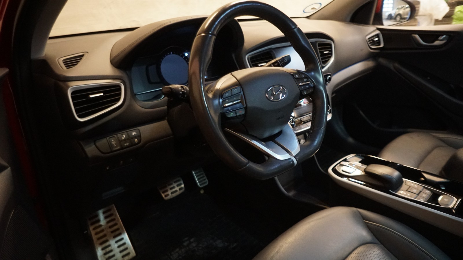 Hyundai IONIQ