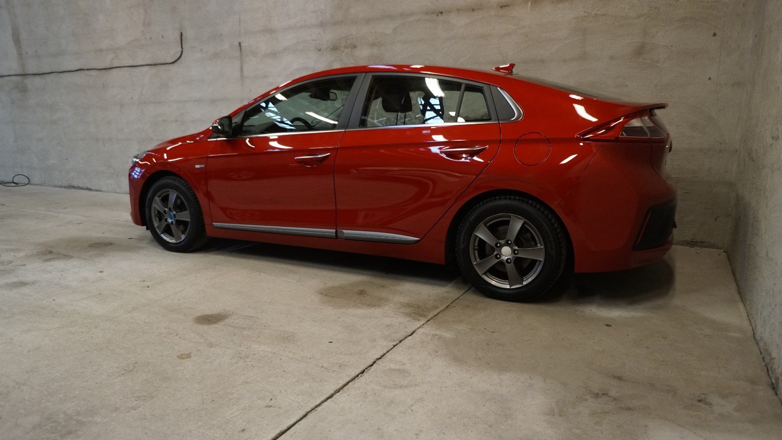 Hyundai IONIQ