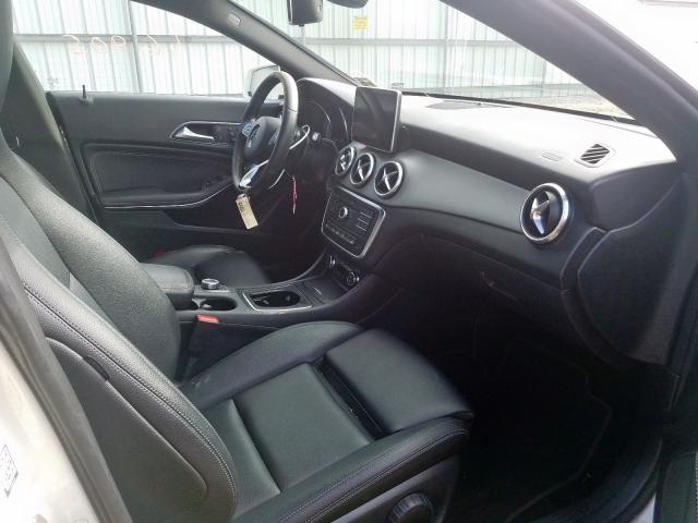 Mercedes-Benz CLA 250 4M 2016