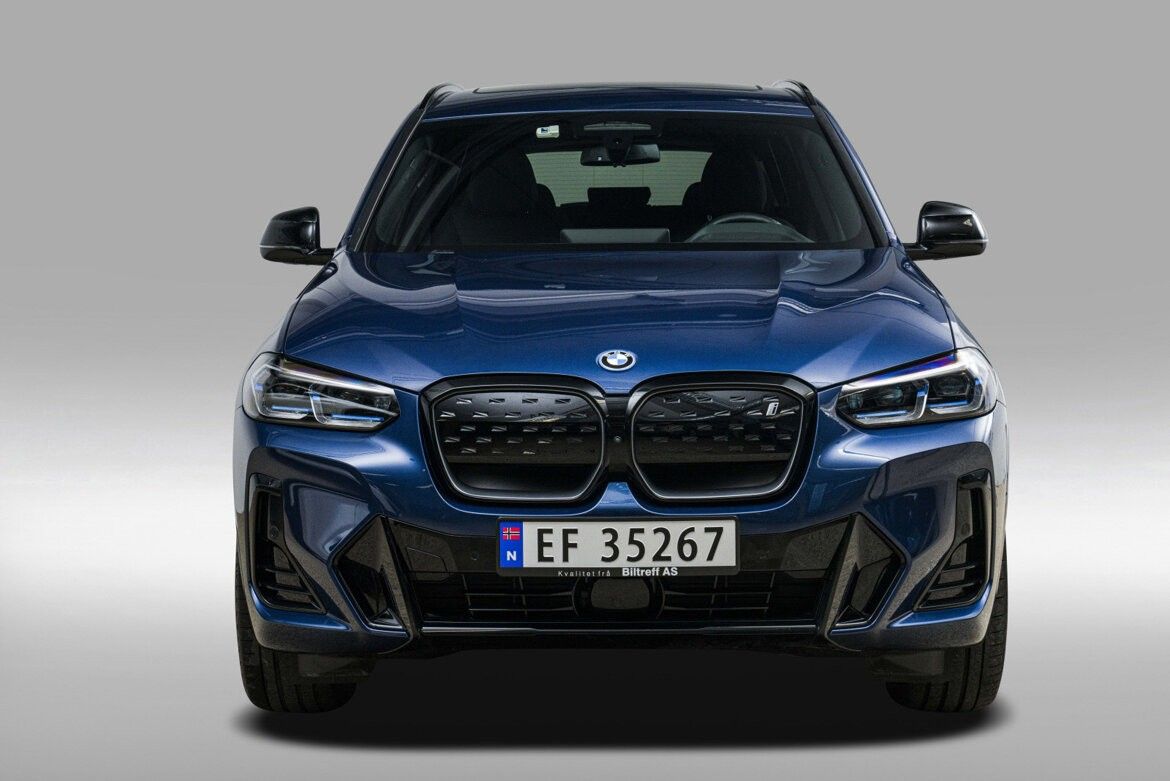 BMW iX3