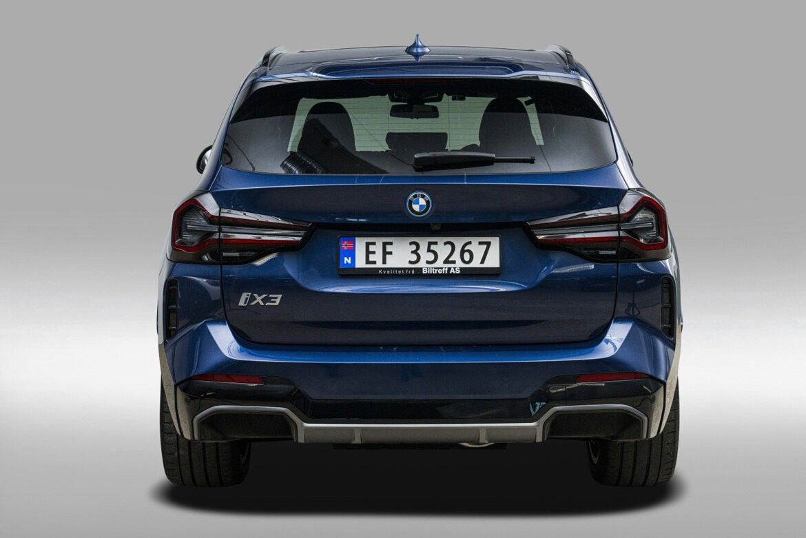 BMW iX3