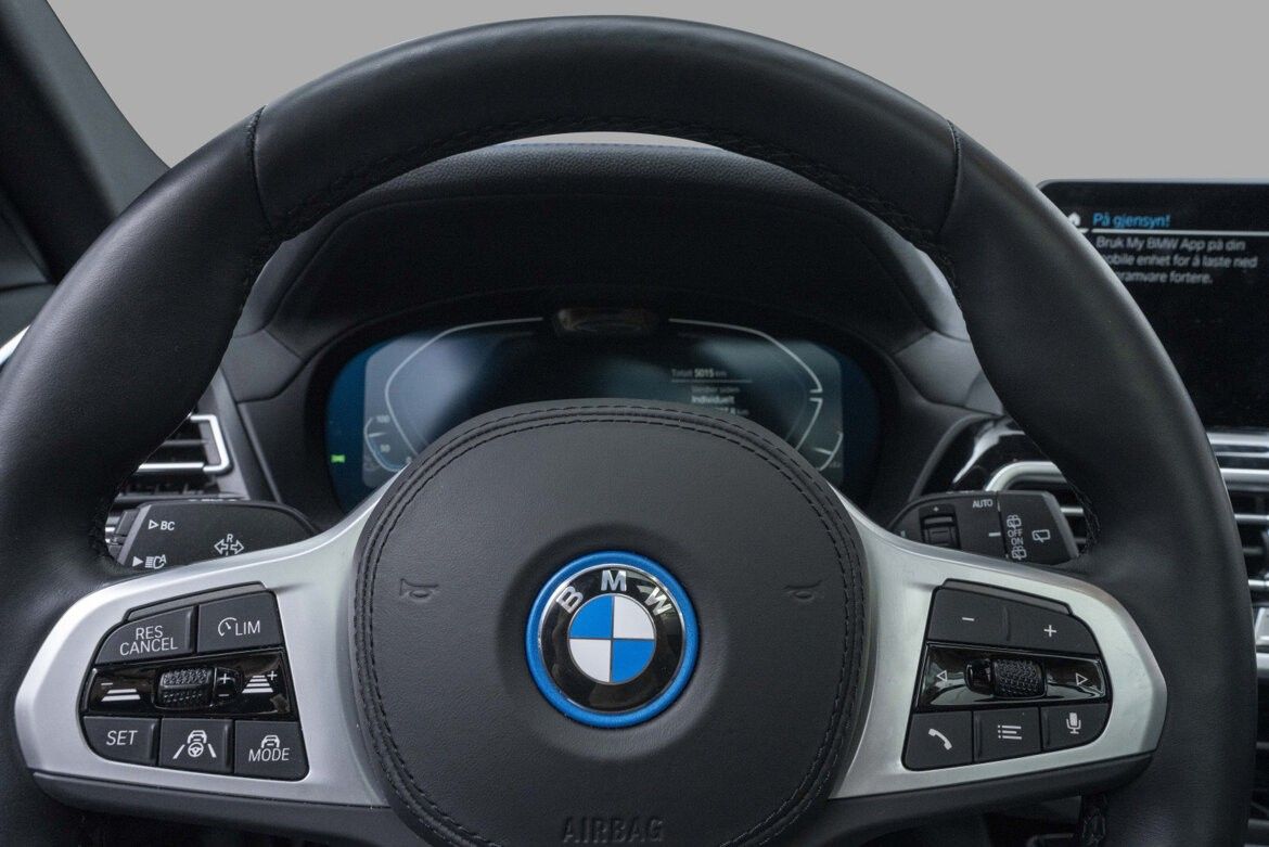 BMW iX3