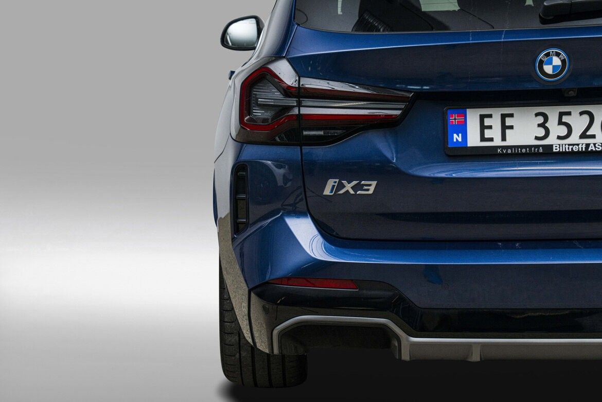 BMW iX3