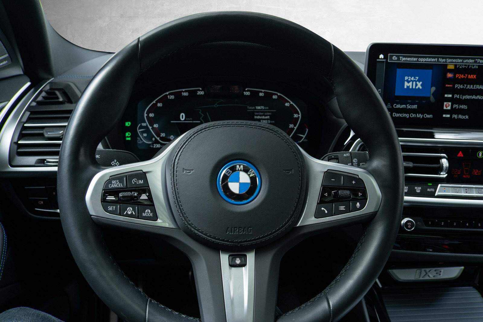 BMW iX3