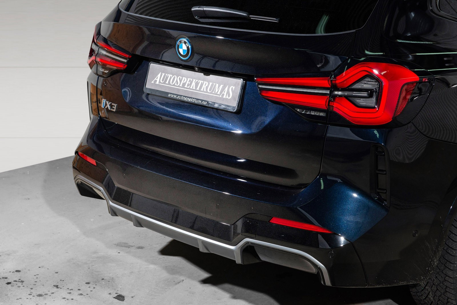 BMW iX3