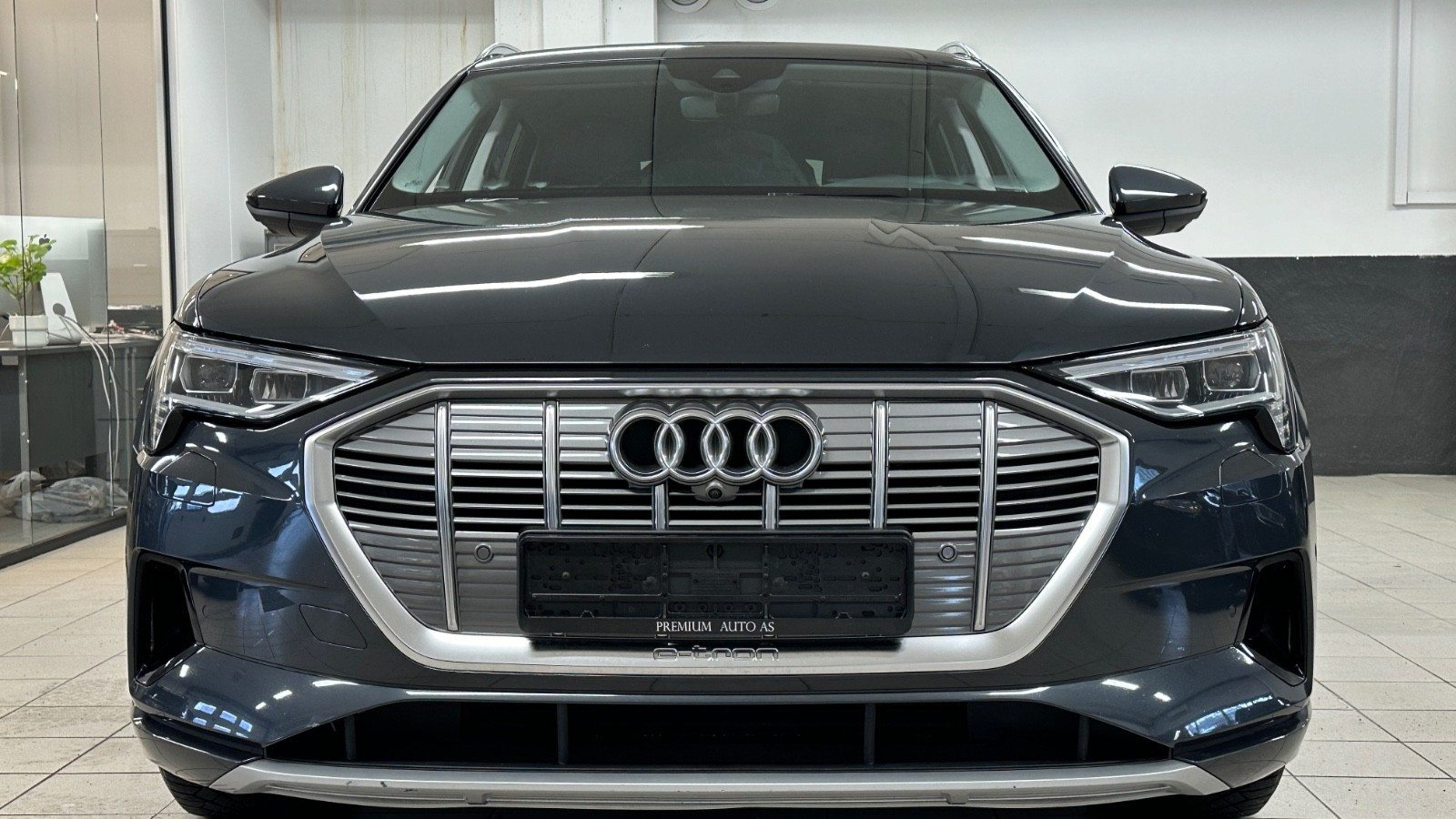 Audi e-tron