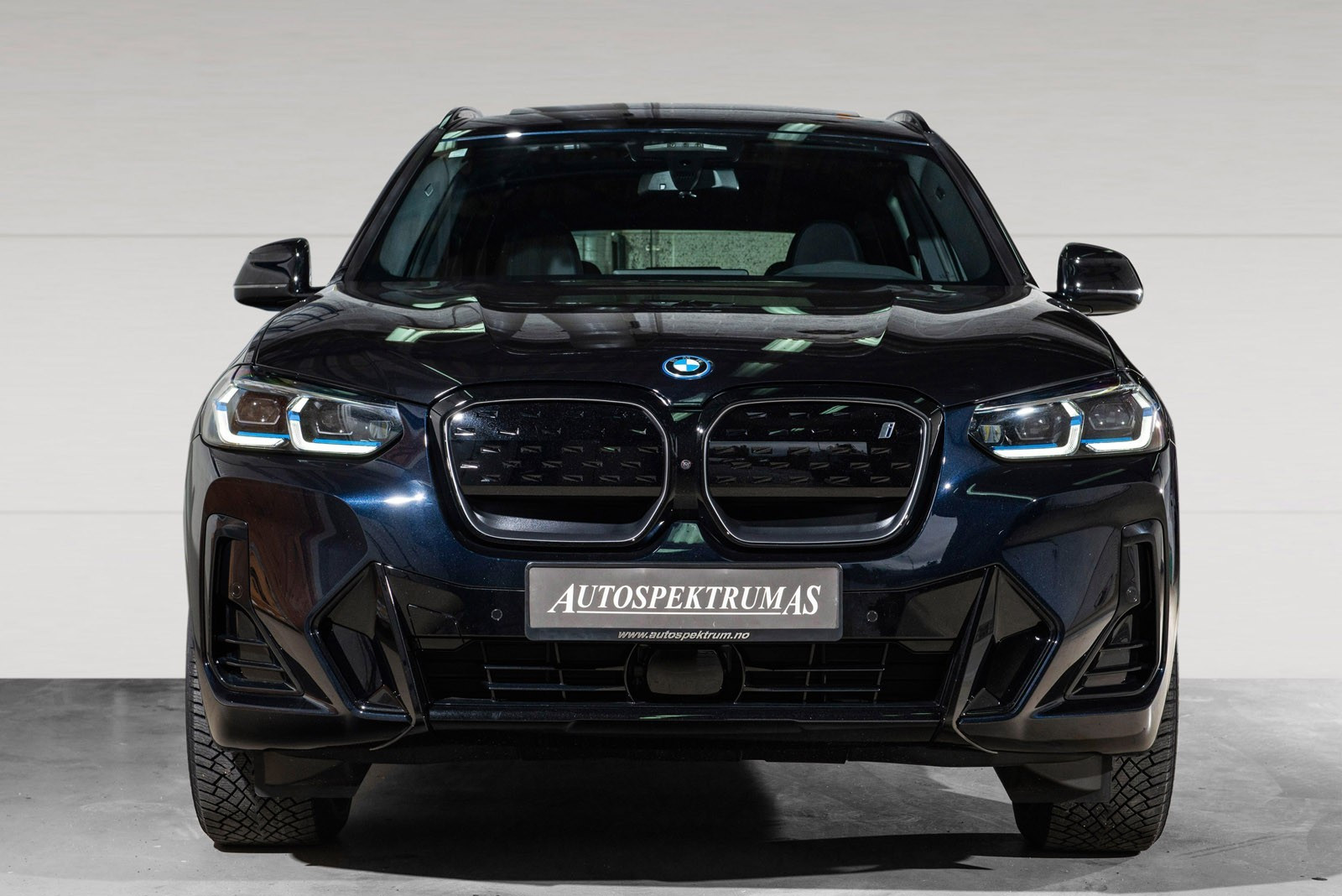 BMW iX3