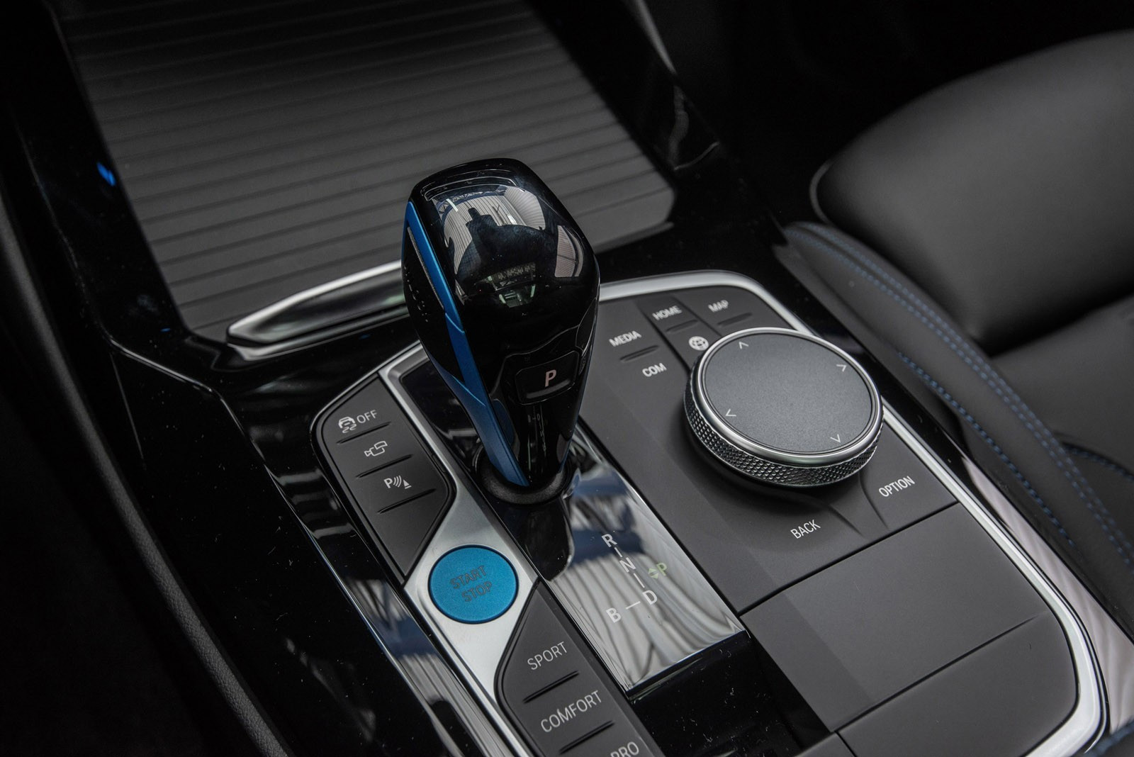 BMW iX3