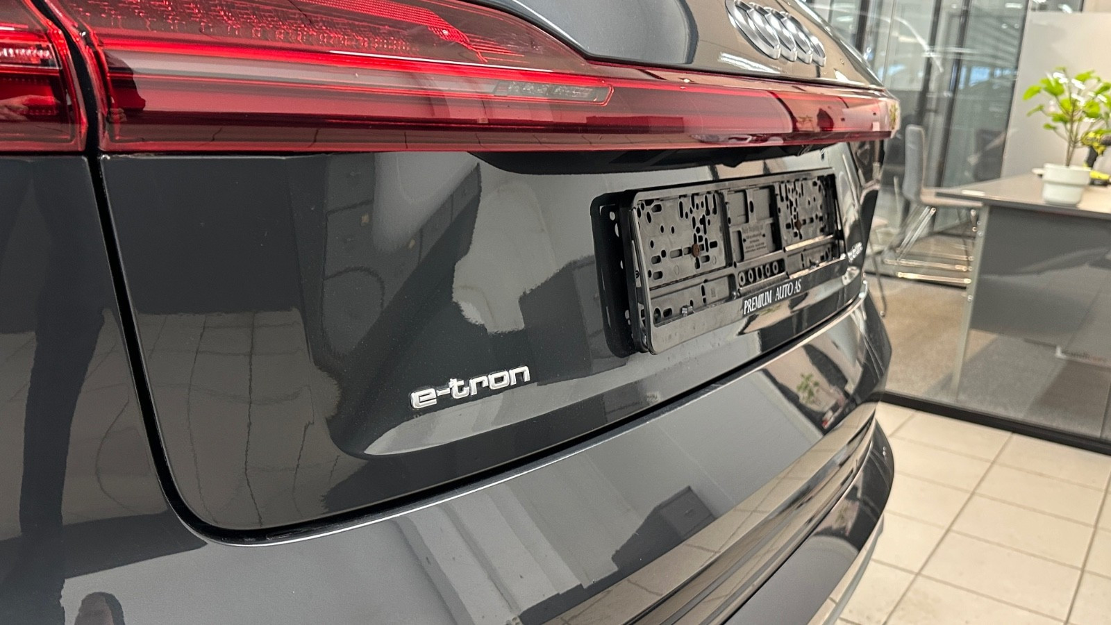 Audi e-tron
