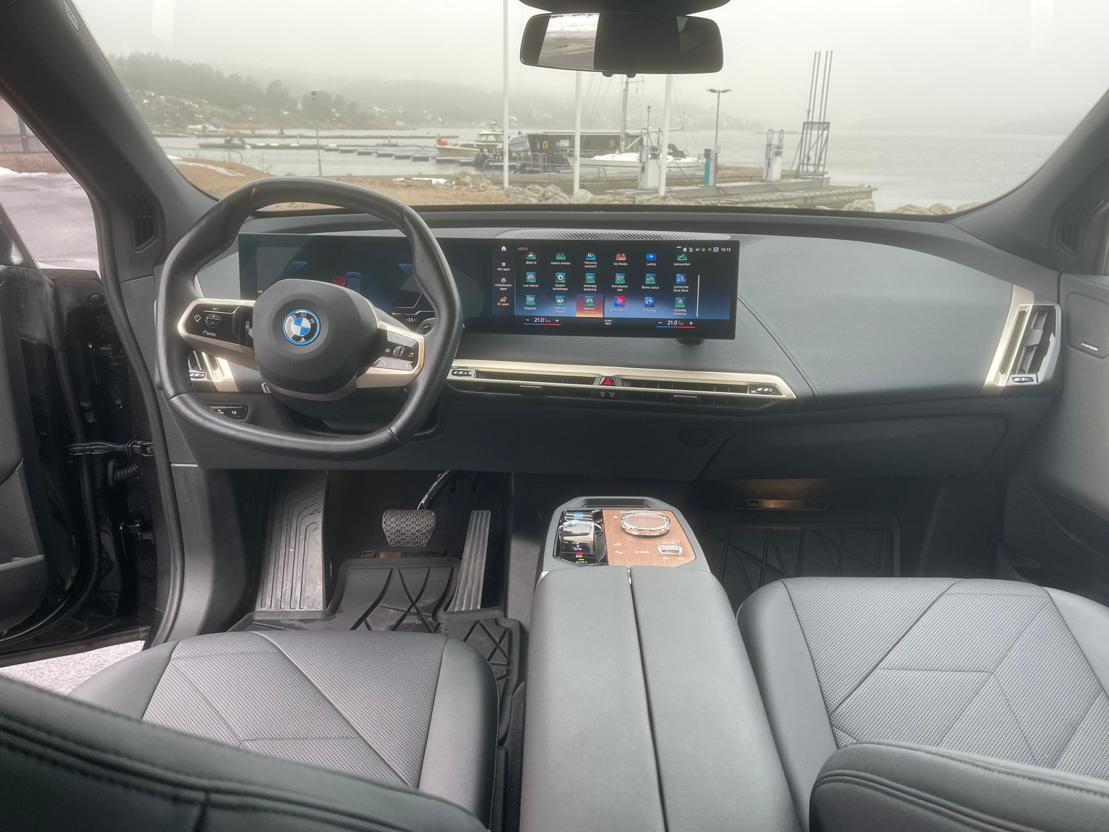 BMW iX xDrive 40