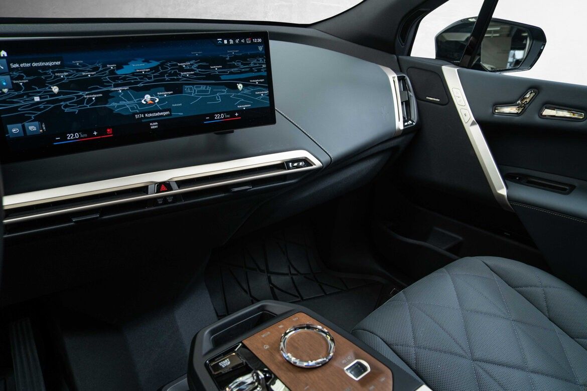 BMW iX xDrive 50