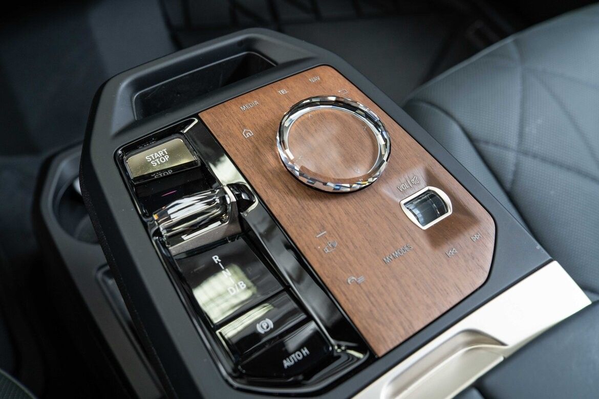 BMW iX xDrive 50