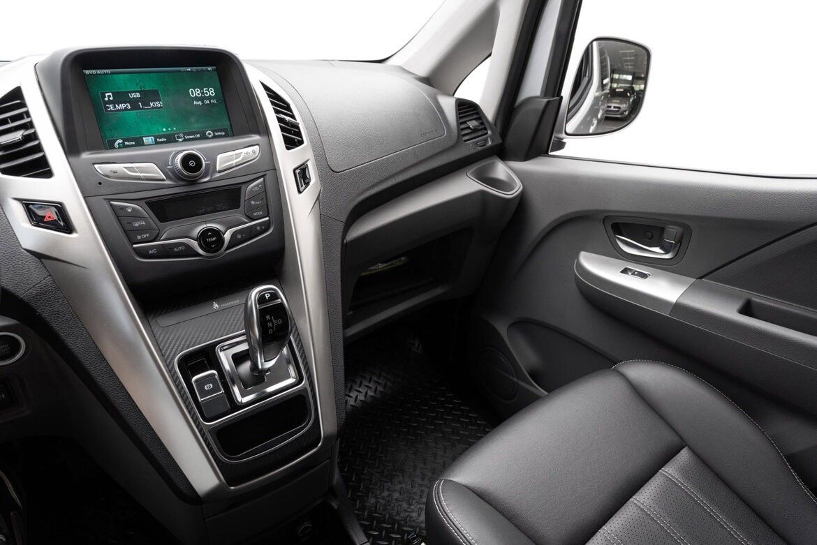 BYD T3