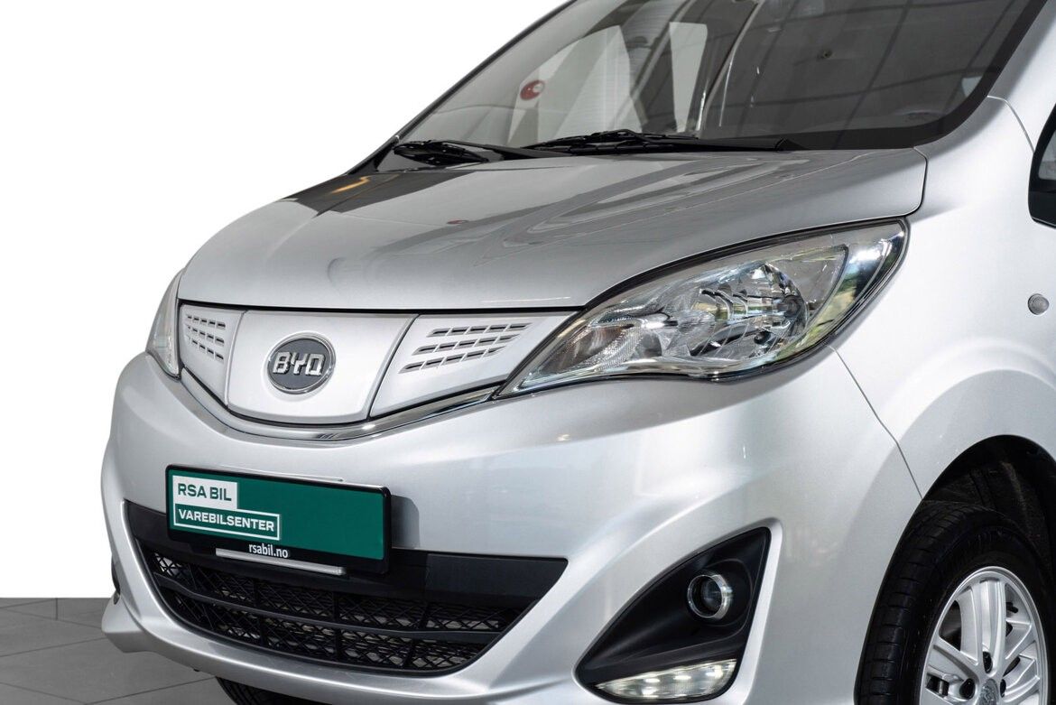 BYD T3