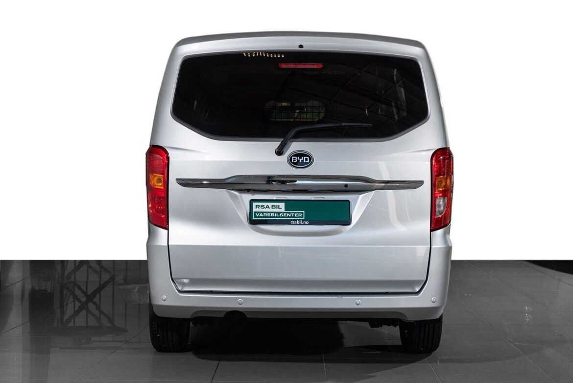 BYD T3