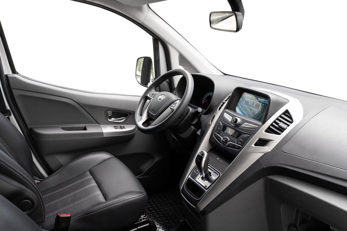 BYD T3