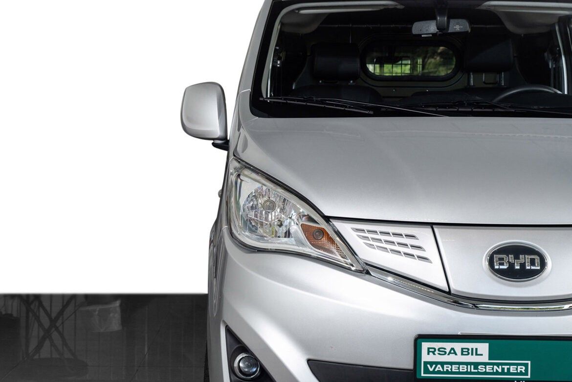 BYD T3