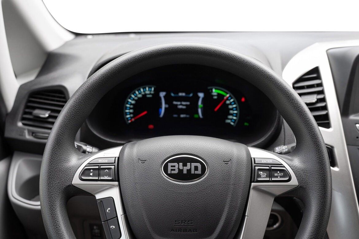 BYD T3
