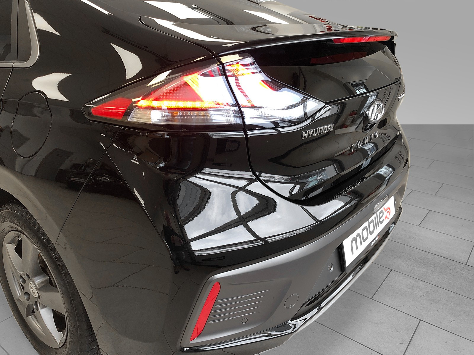 Hyundai IONIQ
