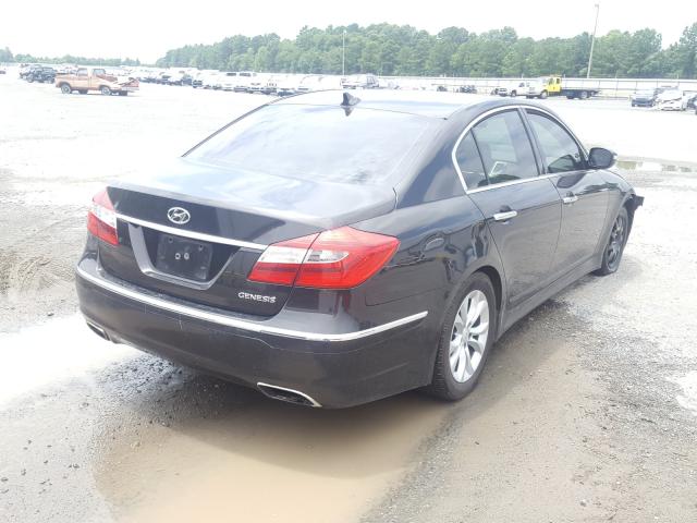 Hyundai Genesis 3 2013