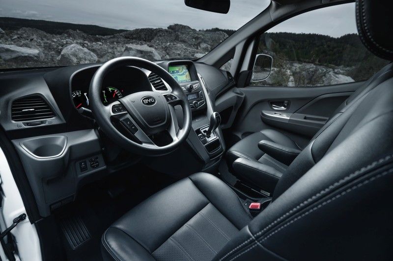 BYD T3