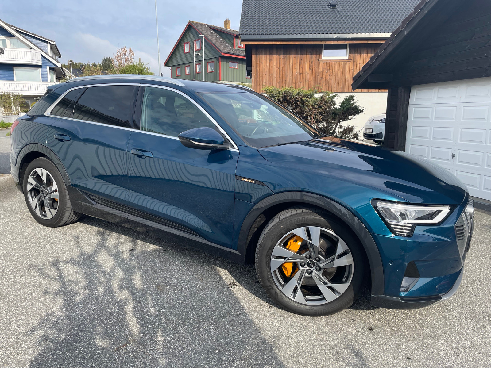 Audi e-tron