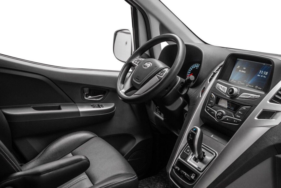 BYD T3