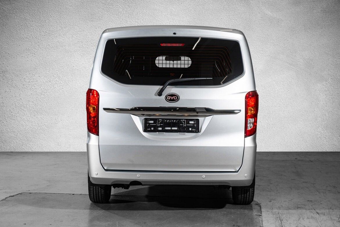 BYD T3