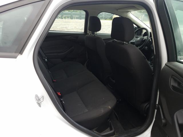 Ford Focus S 2016
