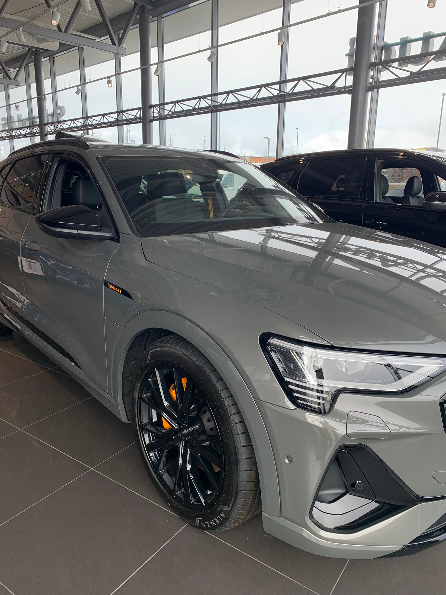 Audi e-tron