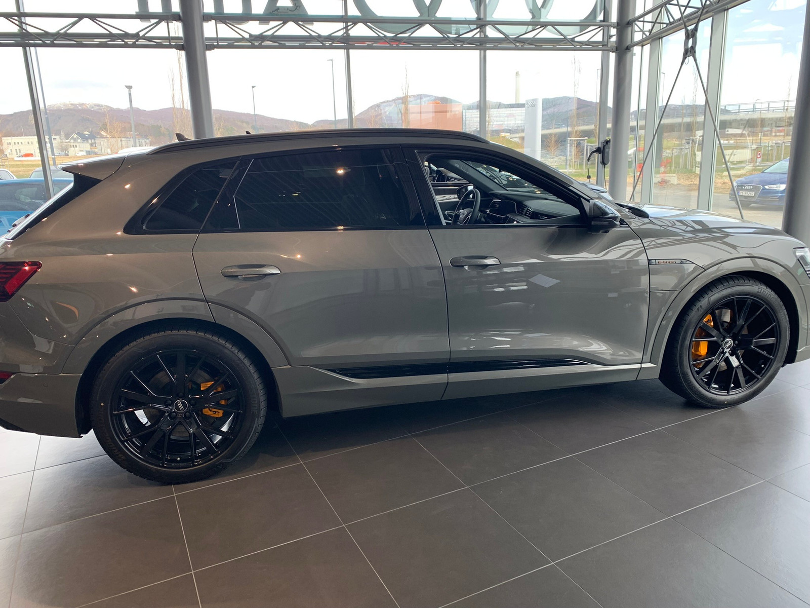 Audi e-tron