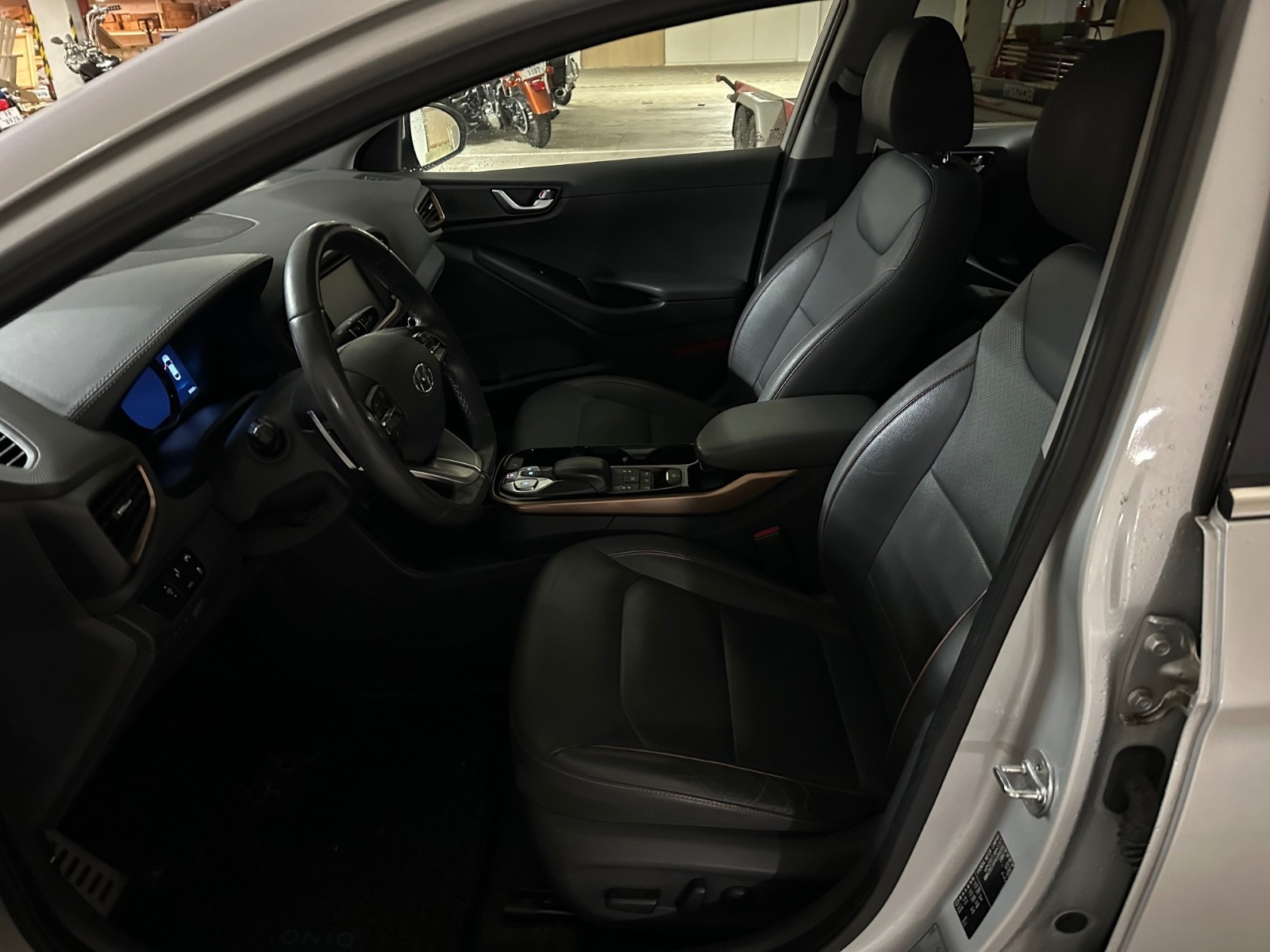 Hyundai IONIQ
