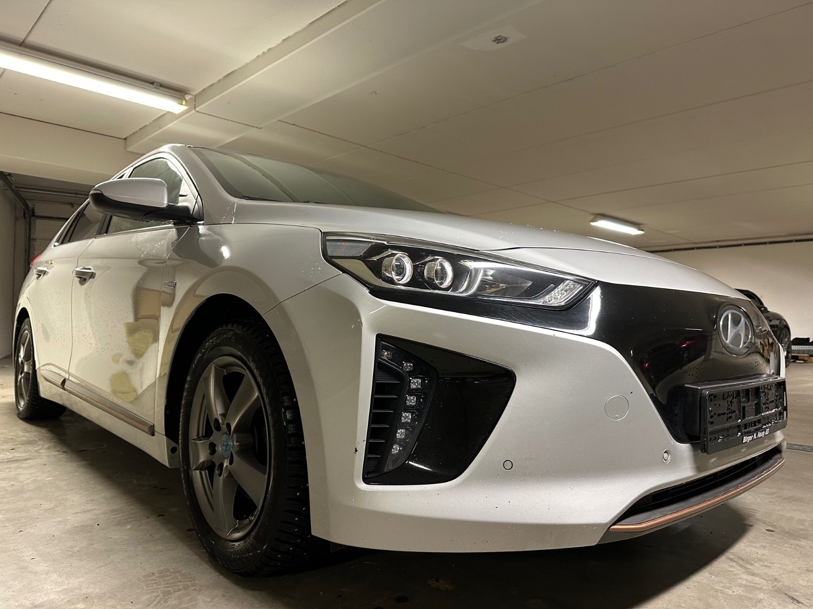 Hyundai IONIQ