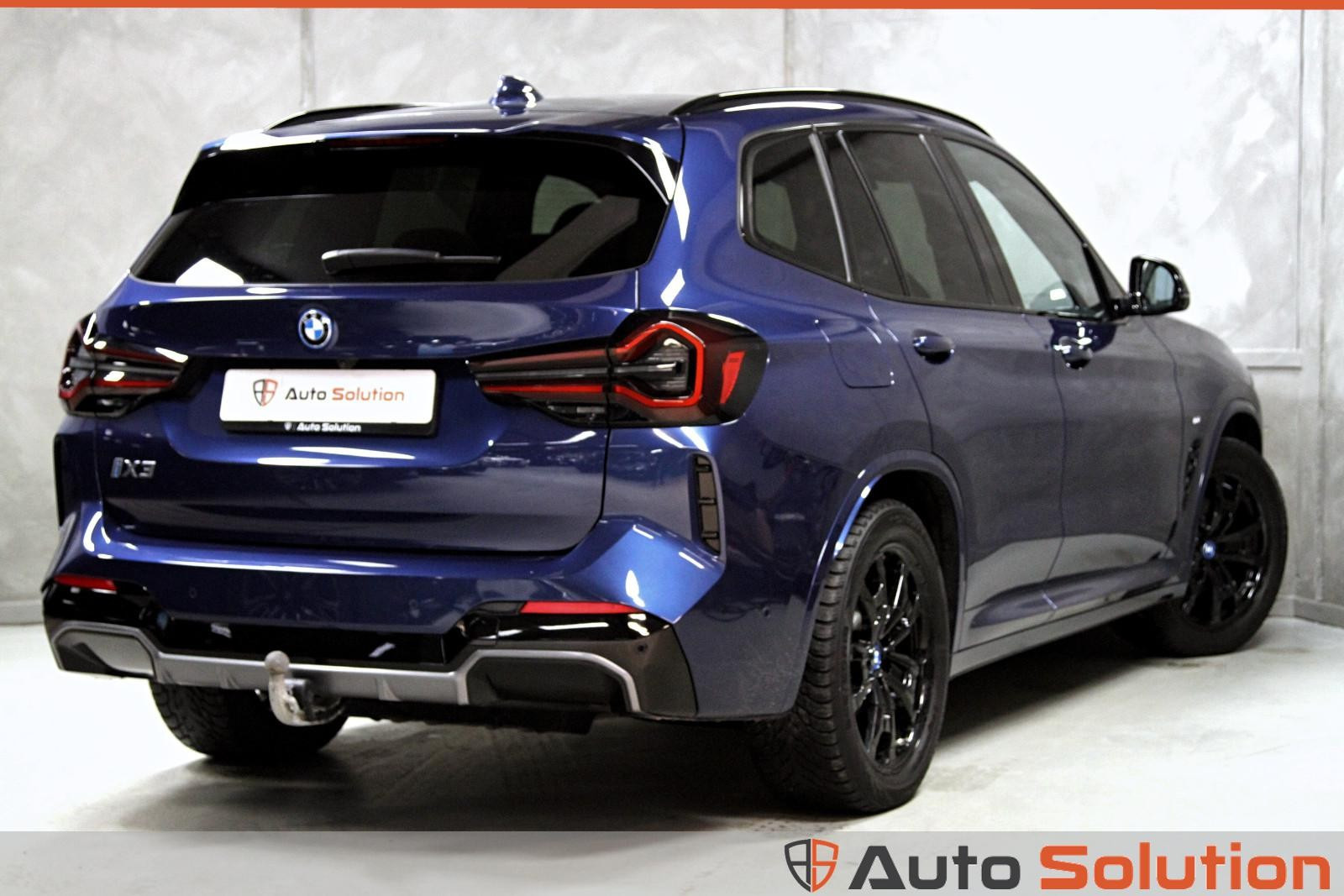 BMW iX3