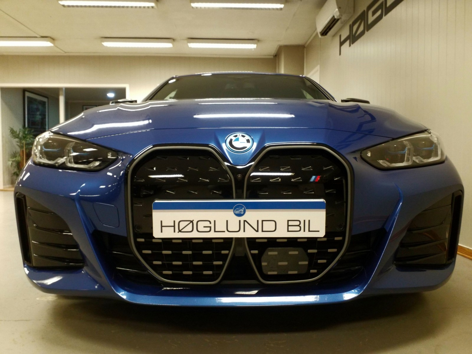 BMW i4 M50