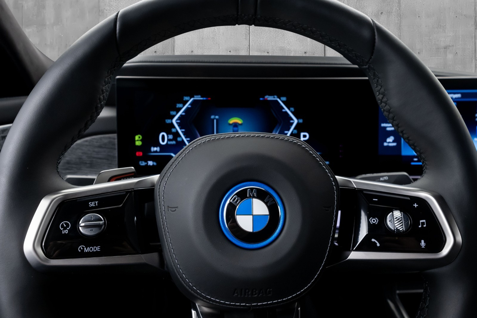 BMW i7