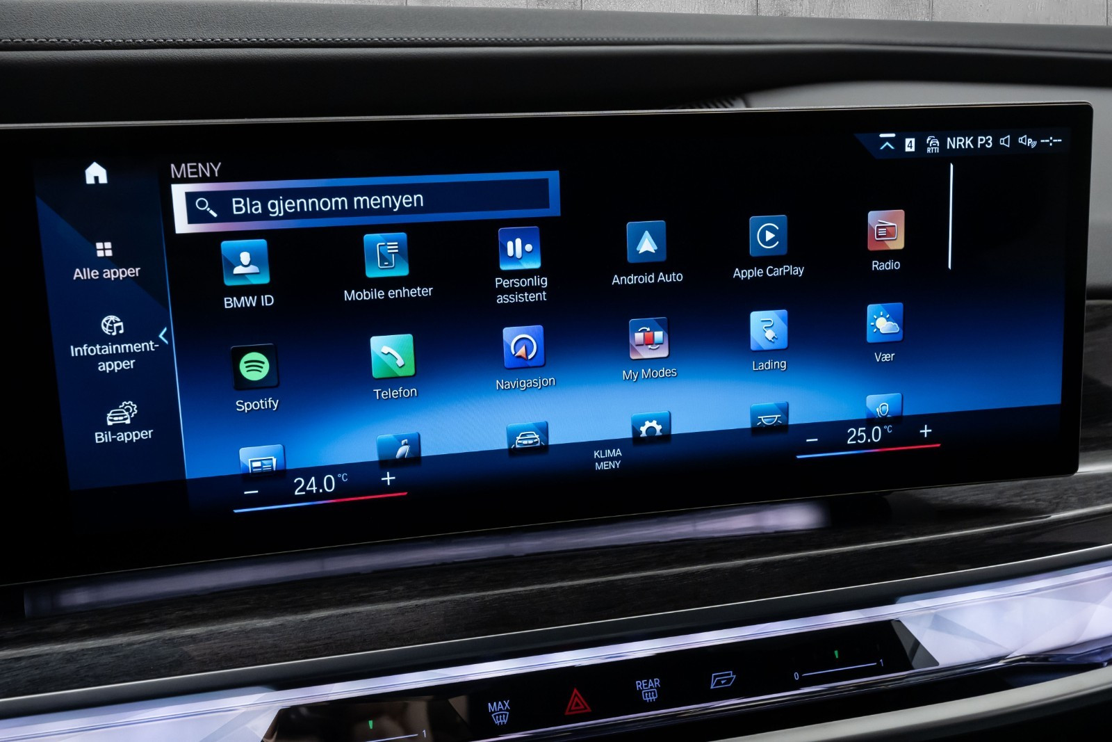 BMW i7