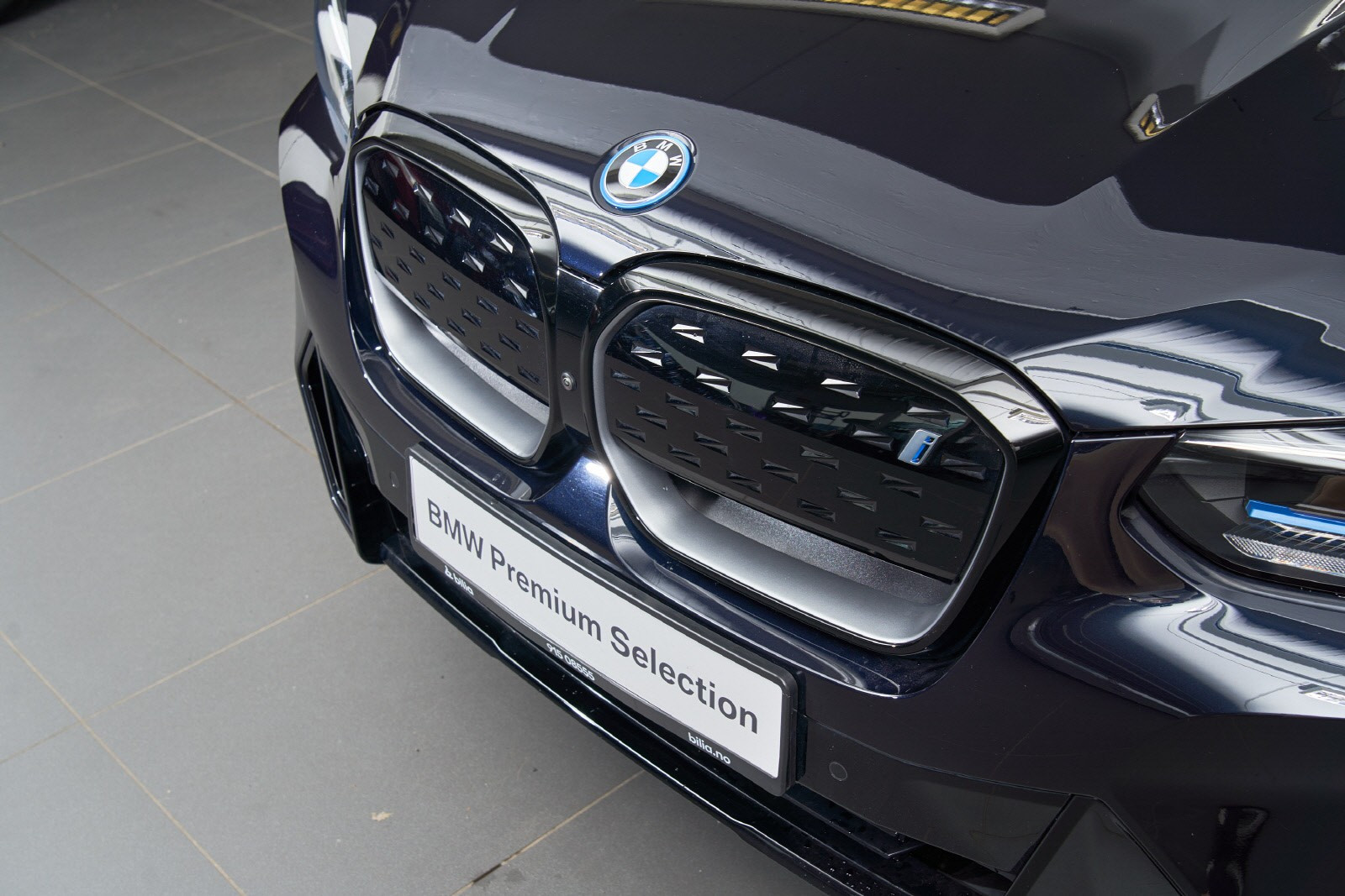 BMW iX3