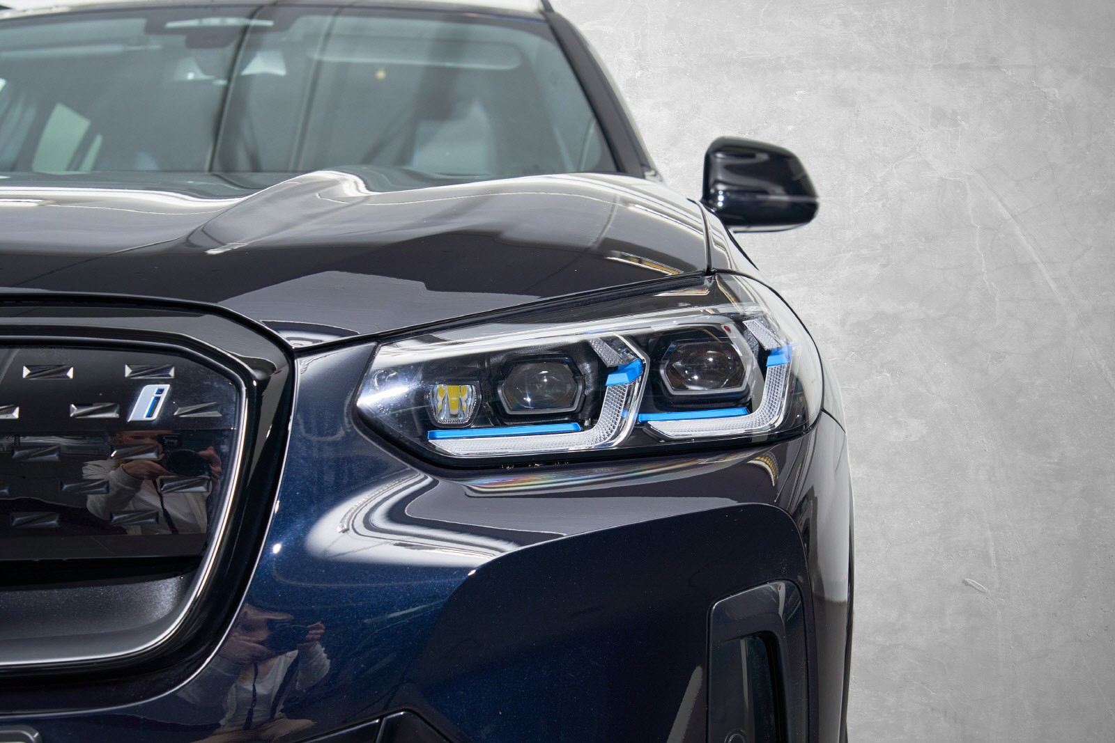 BMW iX3