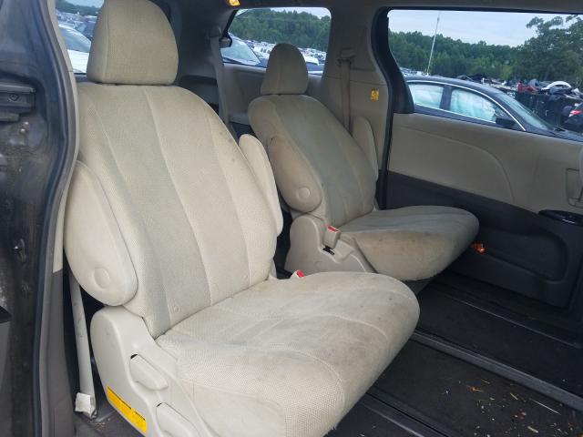 Toyota Sienna 2011