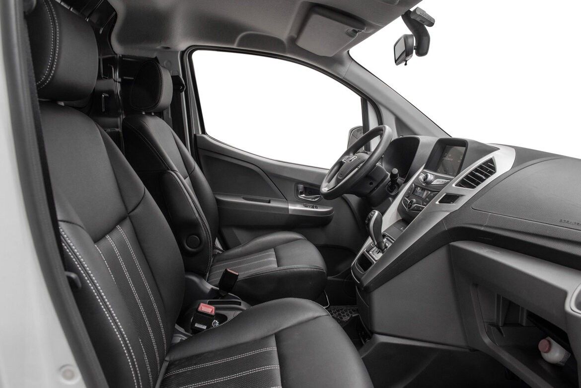 BYD T3
