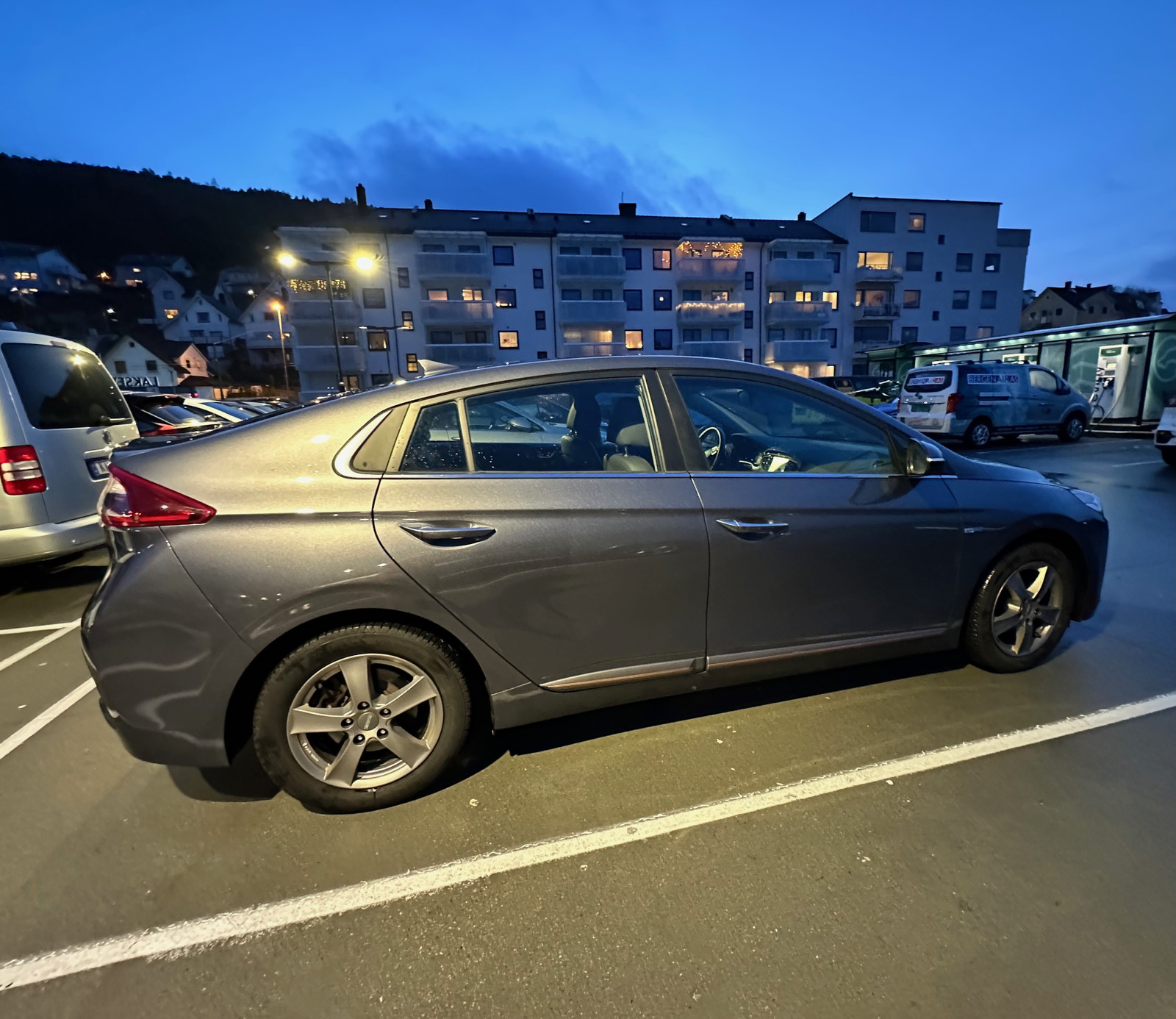 Hyundai IONIQ
