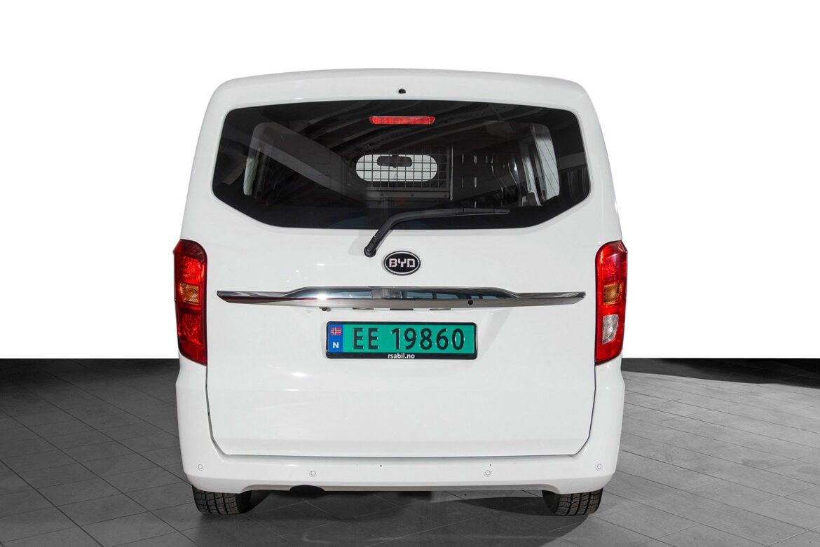 BYD T3