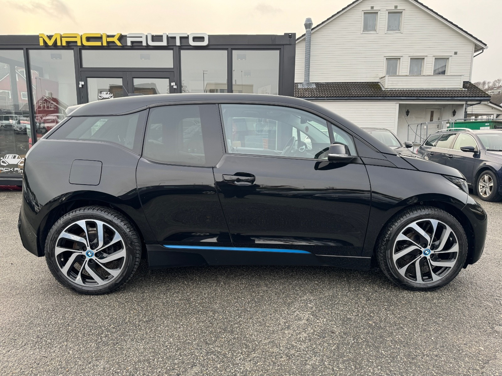 BMW i3