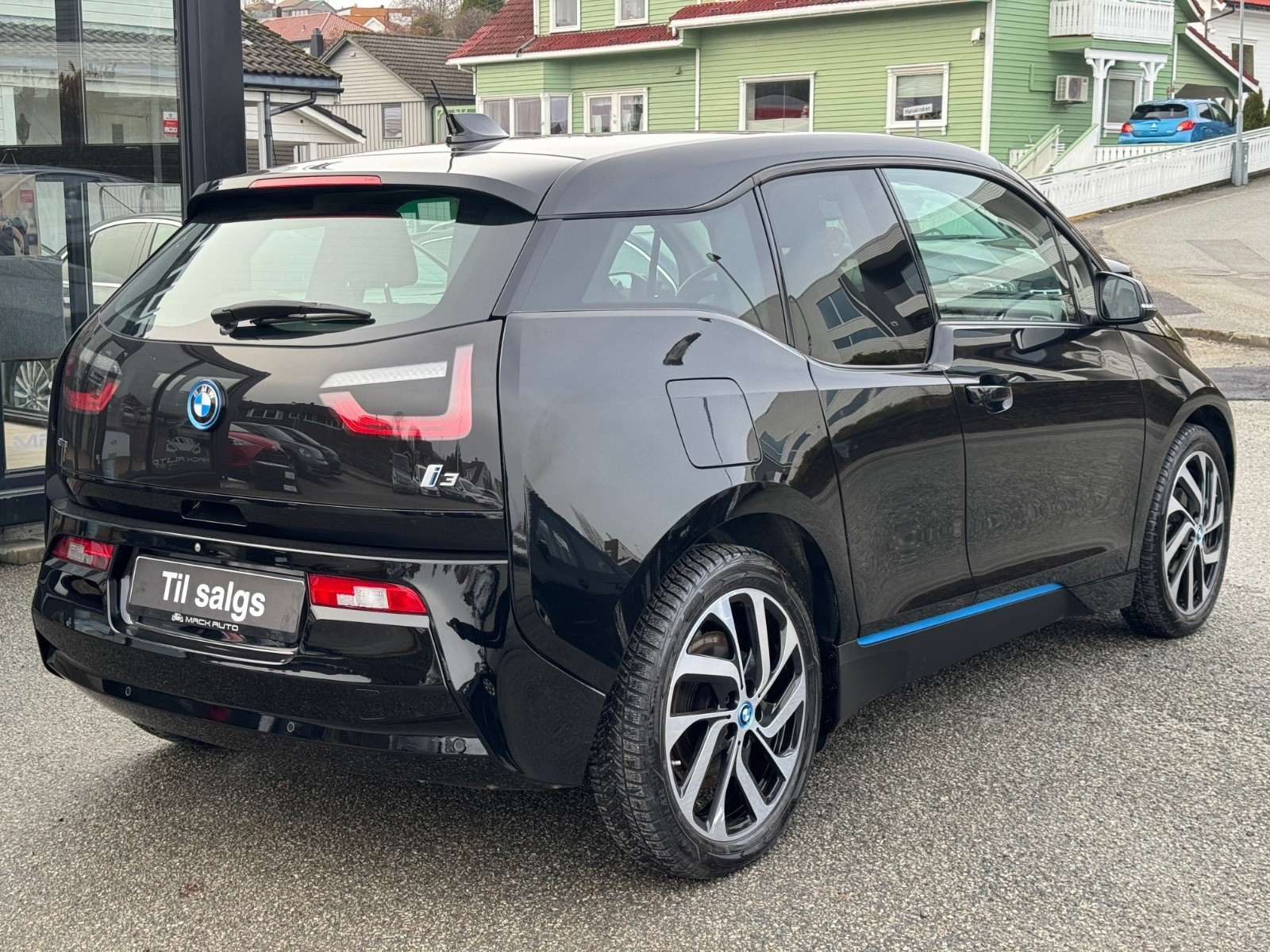 BMW i3