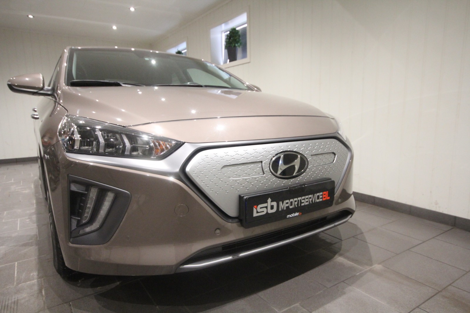 Hyundai IONIQ