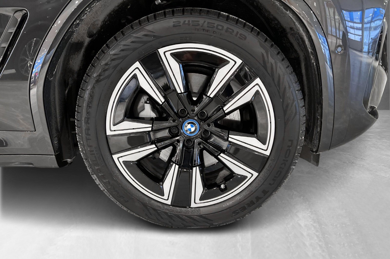 BMW iX3
