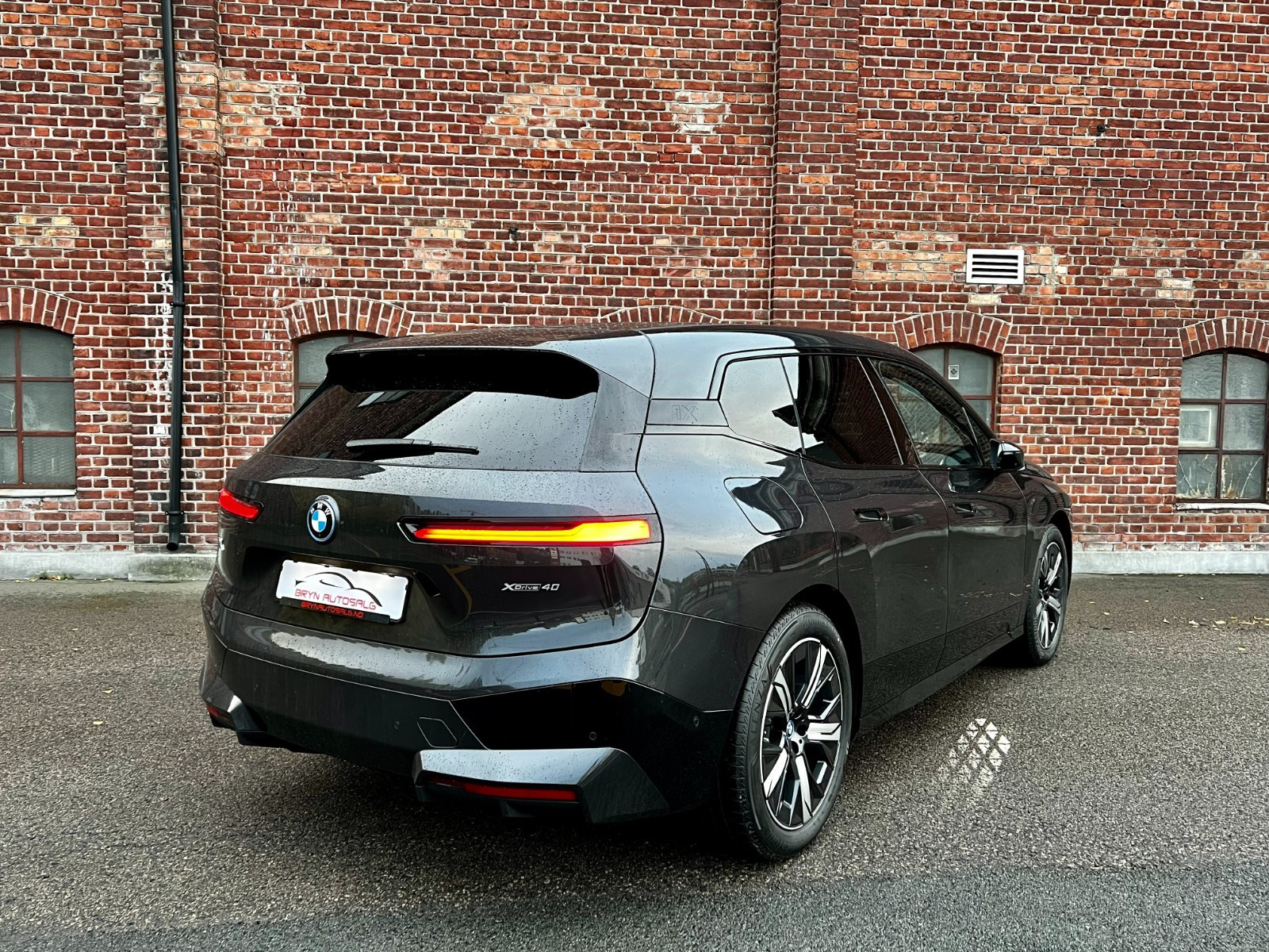 BMW iX xDrive 40