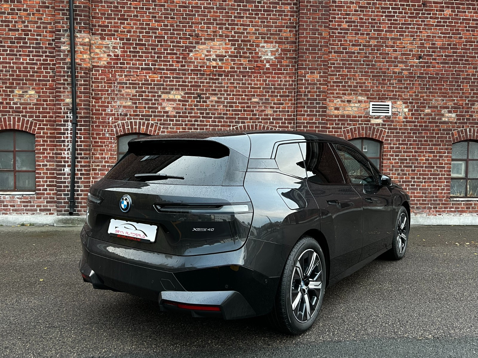 BMW iX xDrive 40